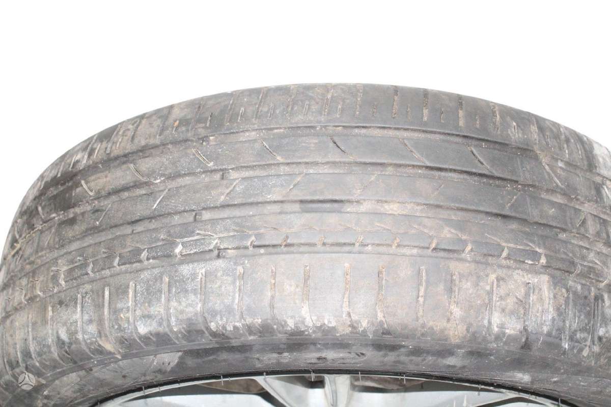 Jaguar XE, lengvojo lydinio, R17