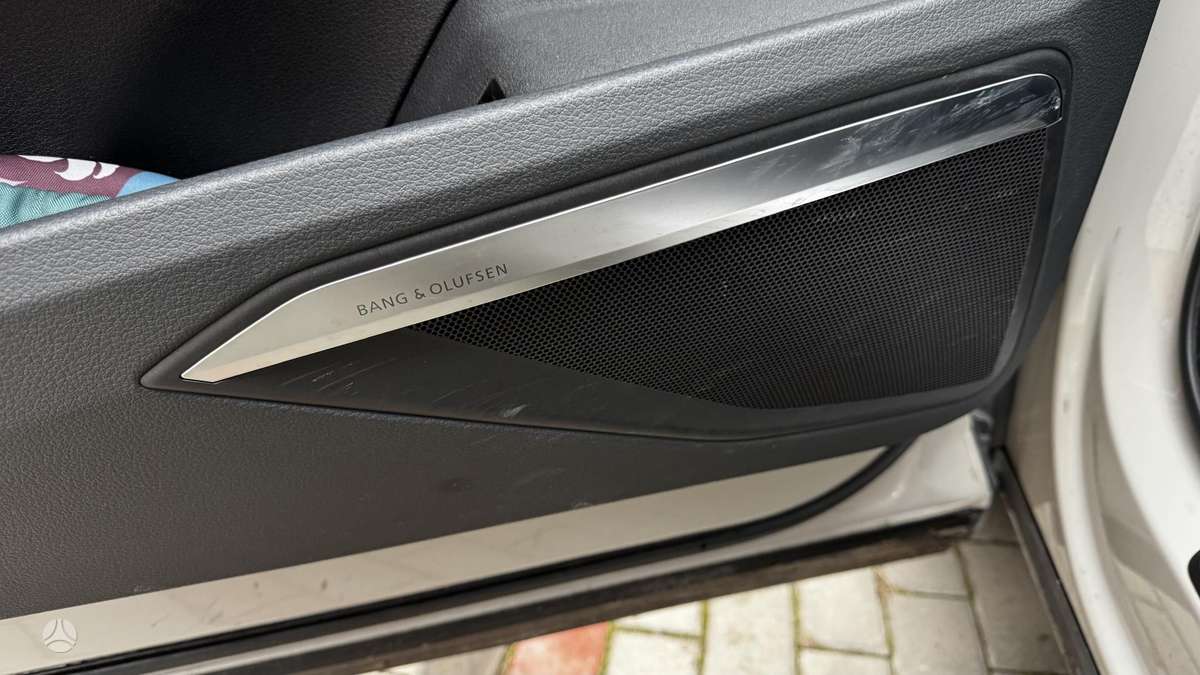 Audi e-tron, 95 kWh, off-road / crossover