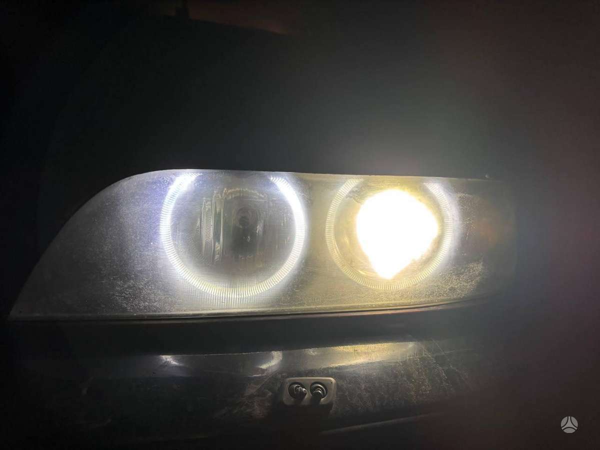 BMW 530 dalimis