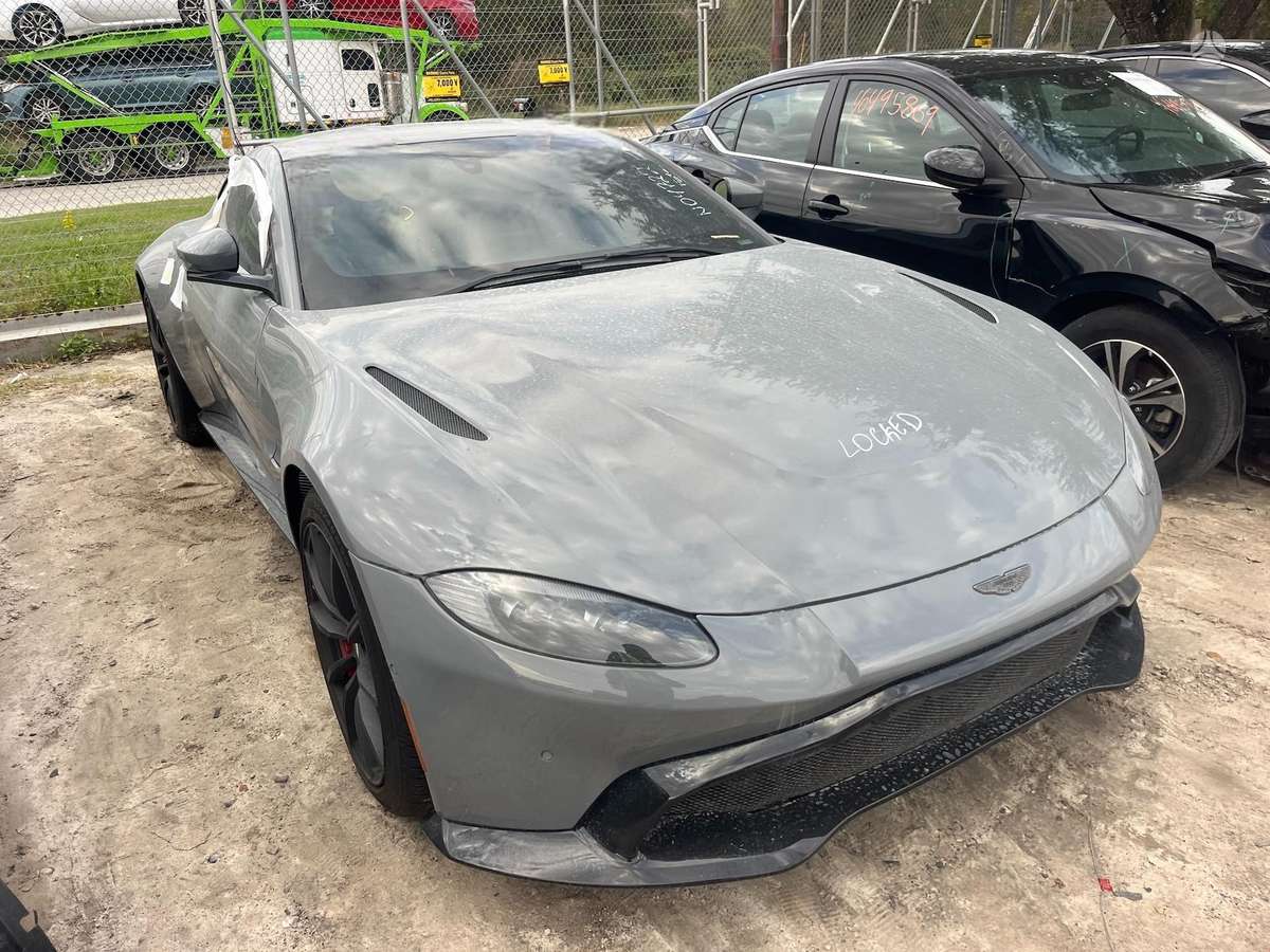 Aston Martin Vantage