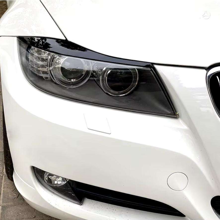 BMW E90, E91 priekinių žibintų antakiai