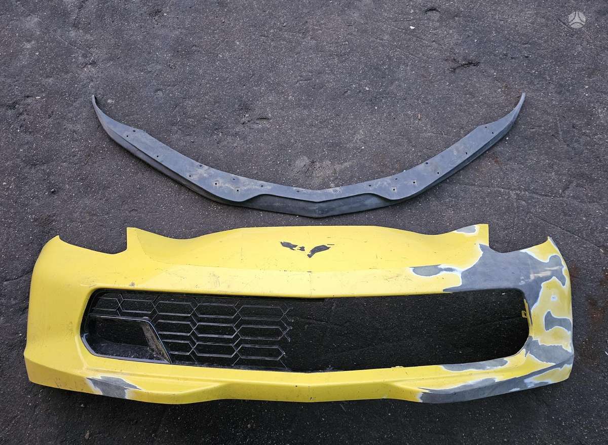 Chevrolet Corvette kėbulo dalys