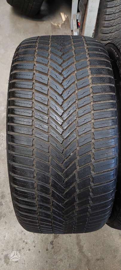 Bridgestone, universalios 255/40 R19