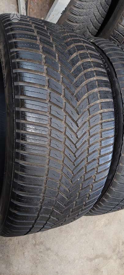 Bridgestone, всесезонные 255/40 R19