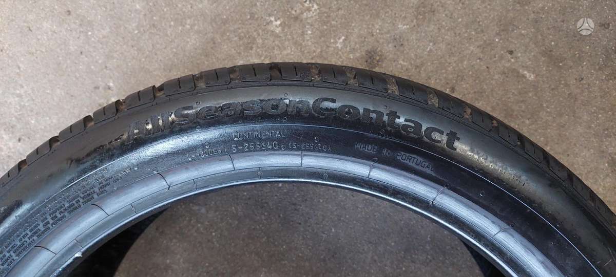 Continental, всесезонные 215/45 R18