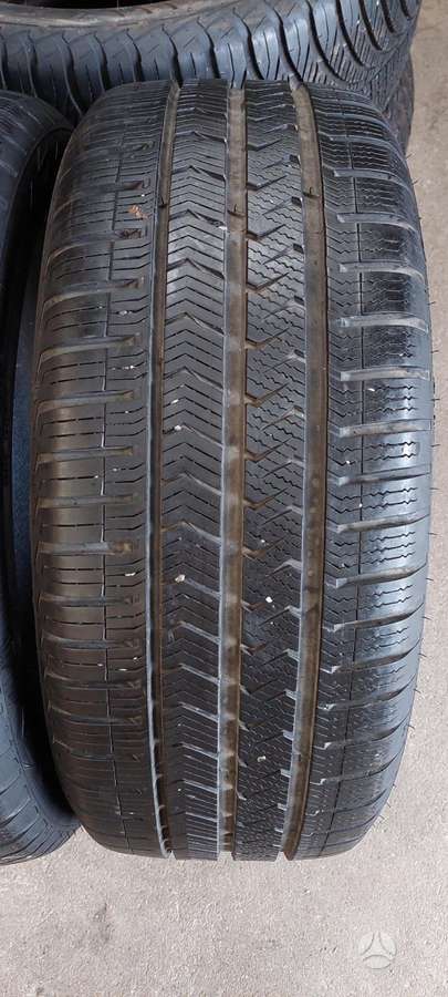 Vredestein, universalios 215/45 R18