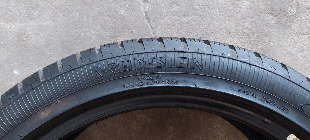 Vredestein, universalios 215/45 R18