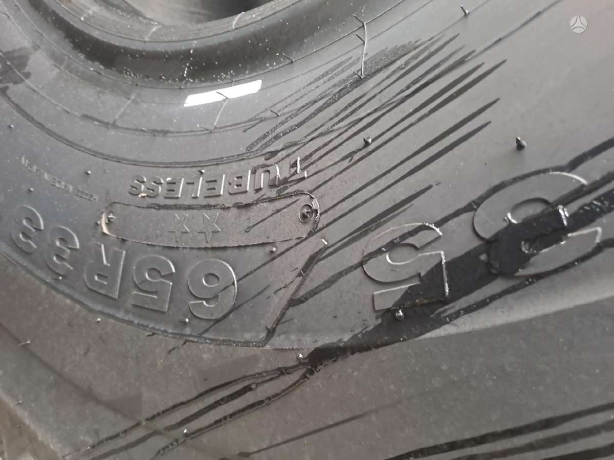 Bridgestone 35/65 R33