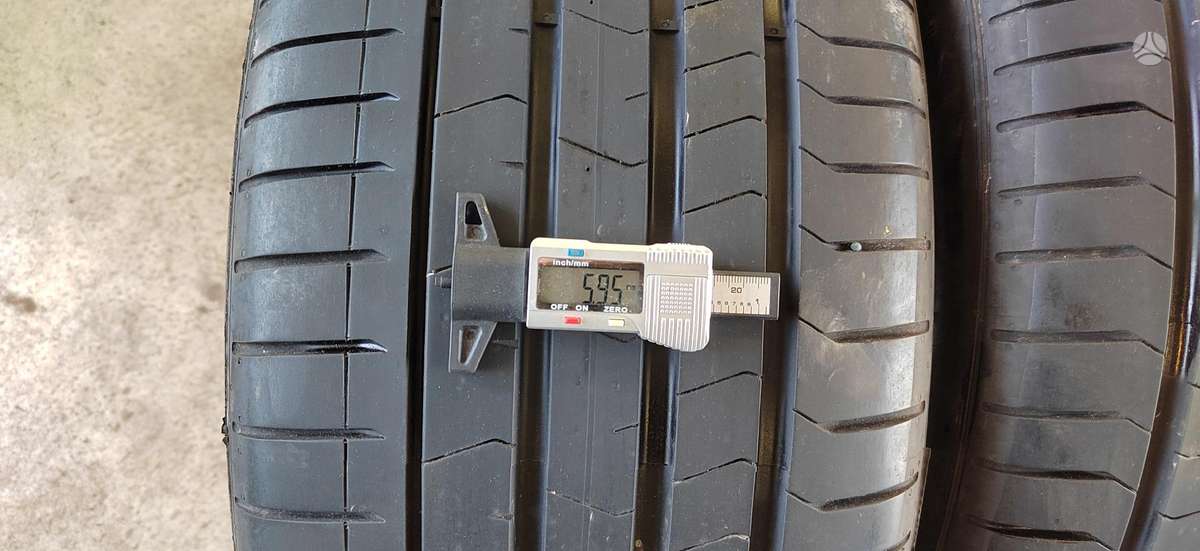 Pirelli P Zero PZ4, летние 255/45 R18