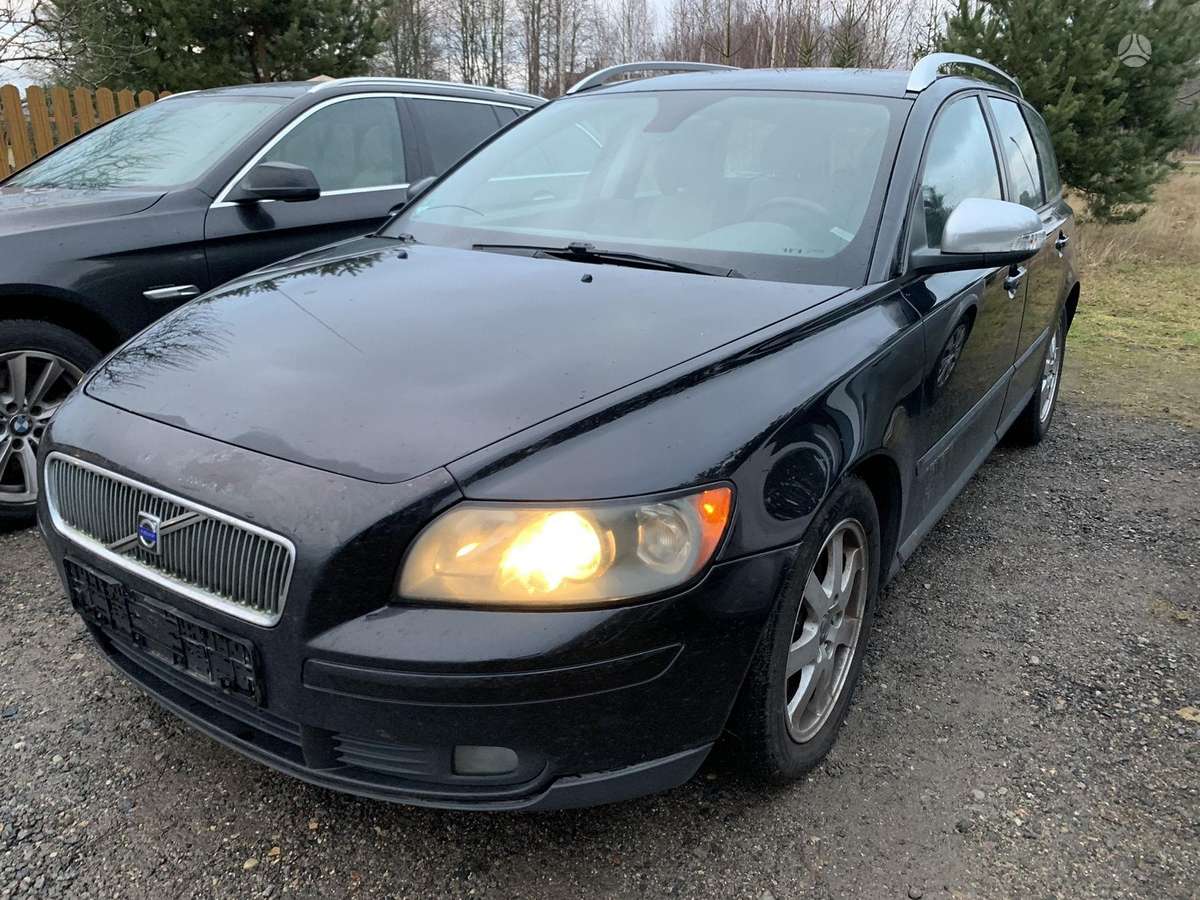 Volvo V50