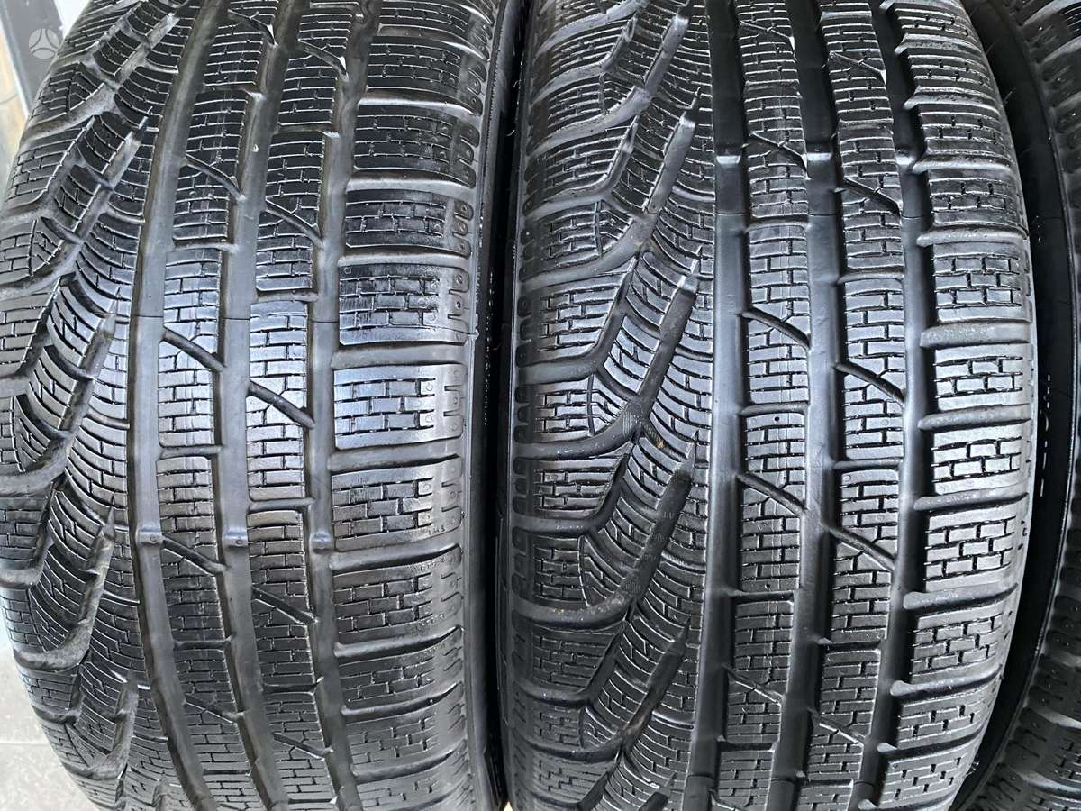 Pirelli Sottozero, winter 215/45 R18