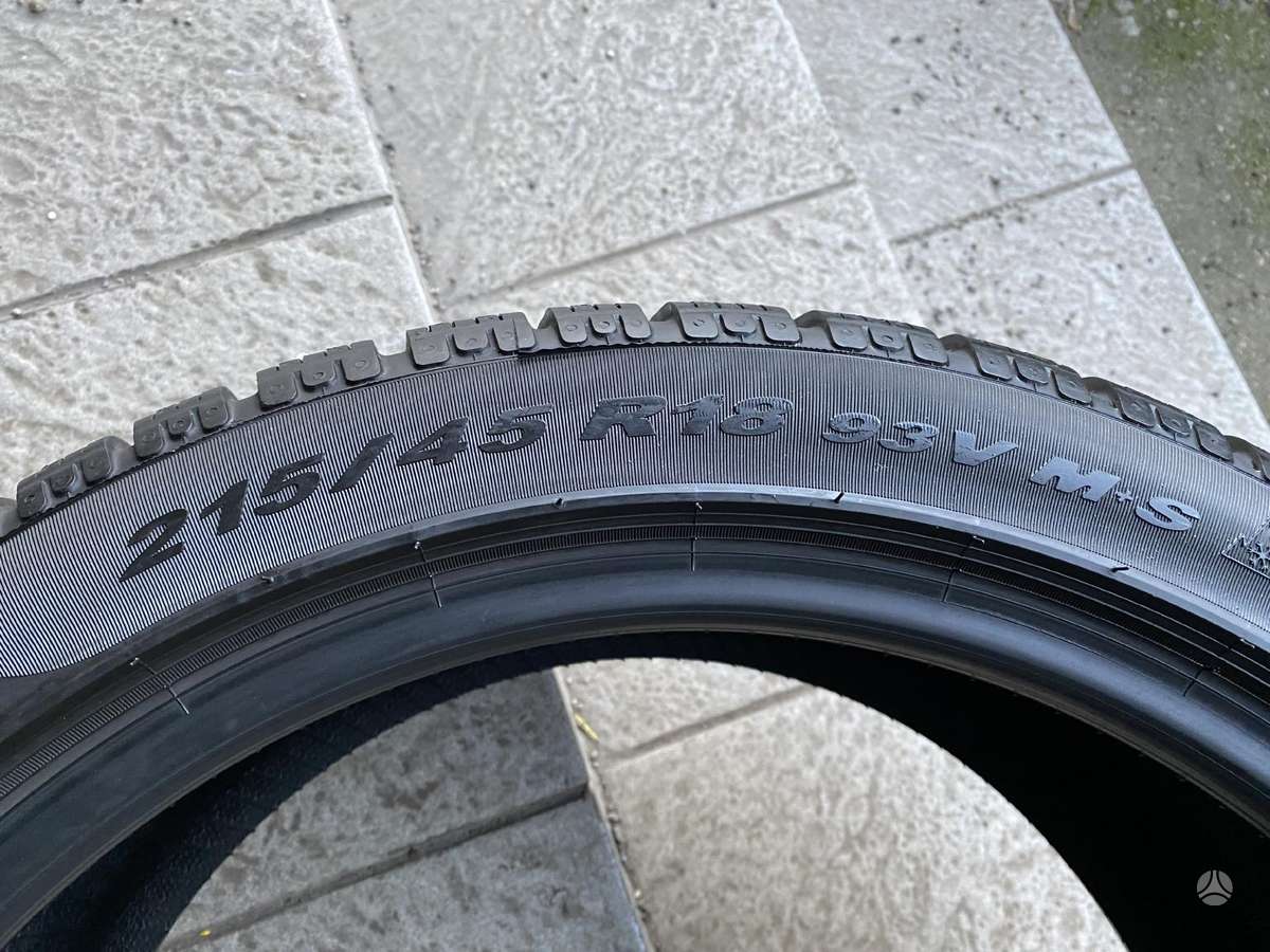 Pirelli Sottozero, winter 215/45 R18
