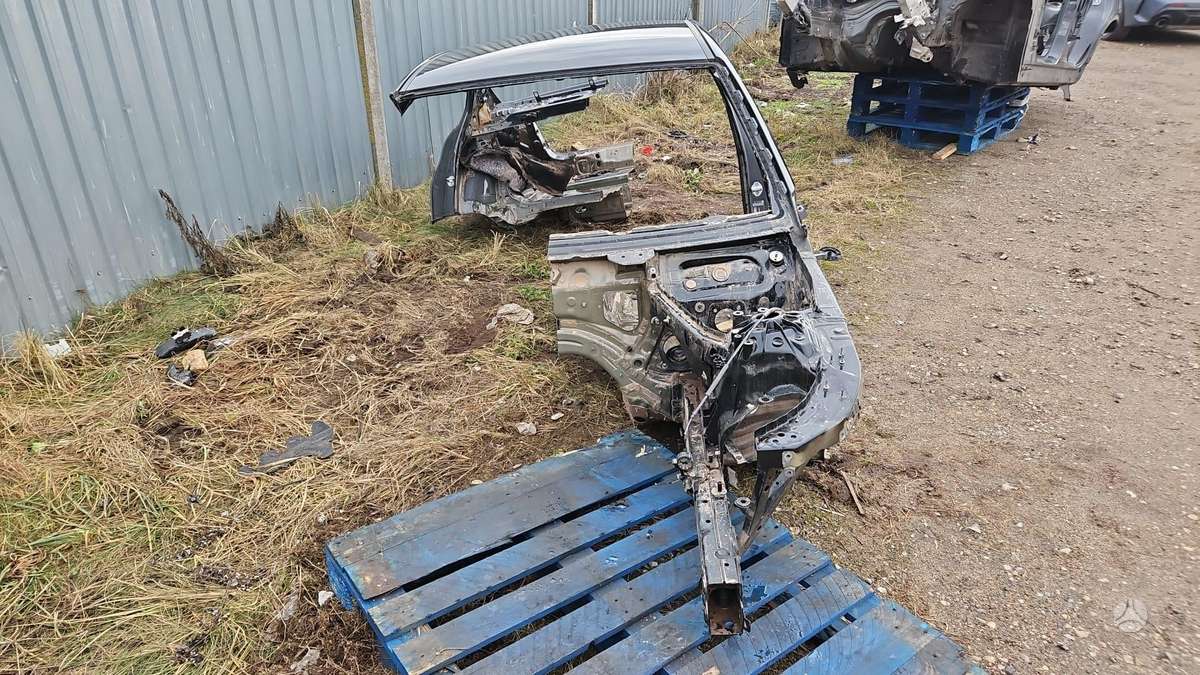 BMW 3 serija Bmw g20 dalimis