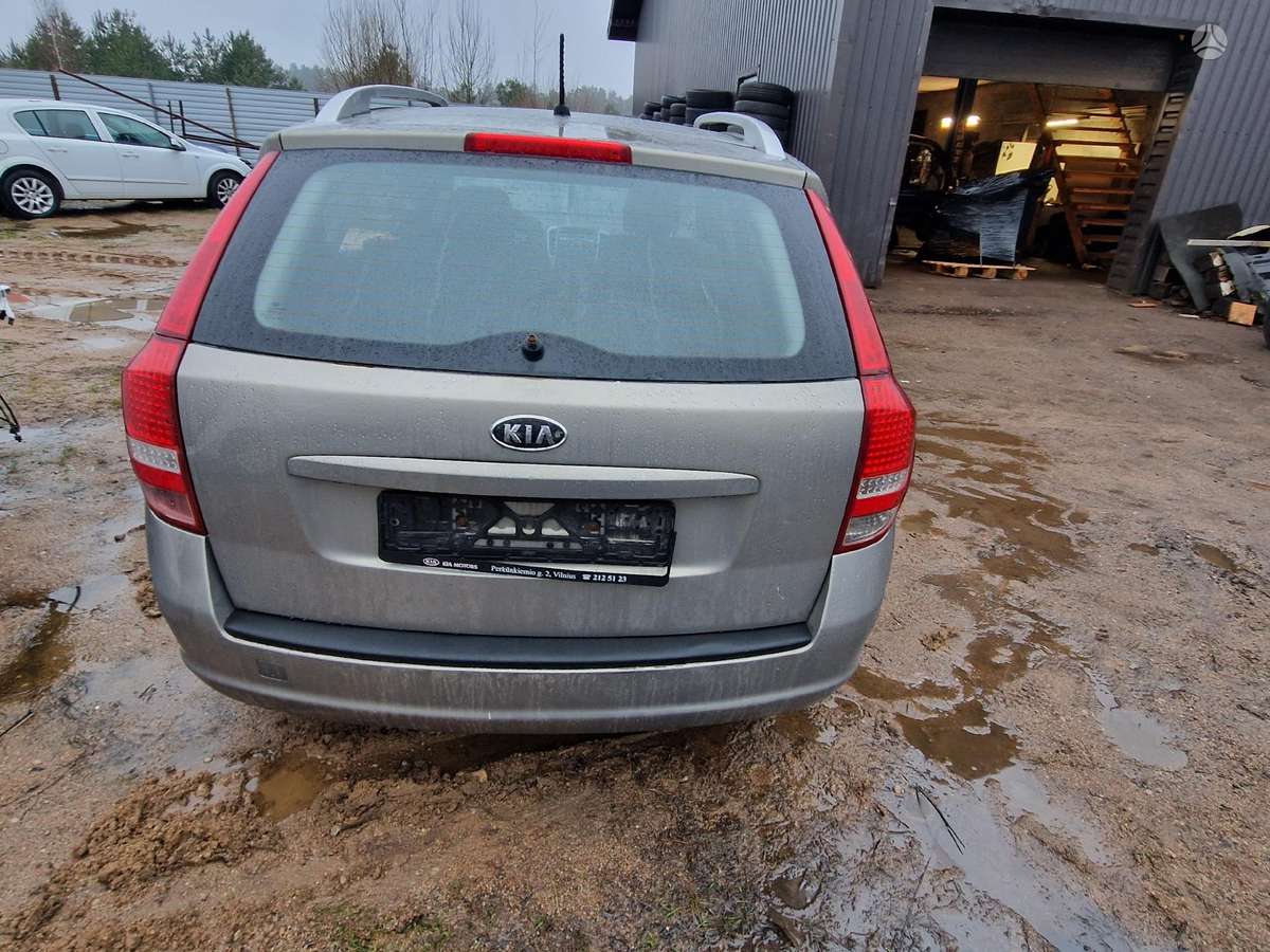 Kia Ceed dalimis