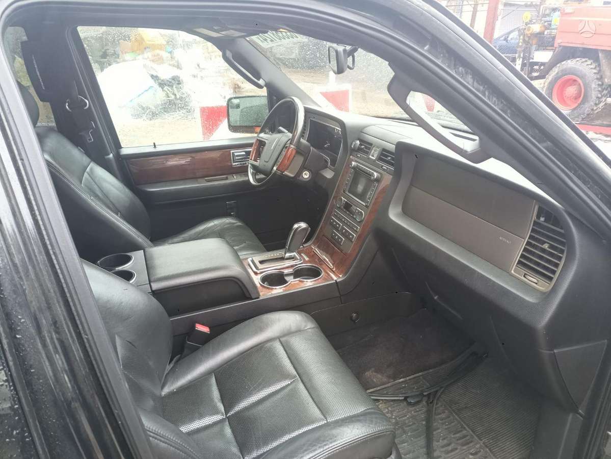 Lincoln Navigator Vin 5lmjj3j51bej01043