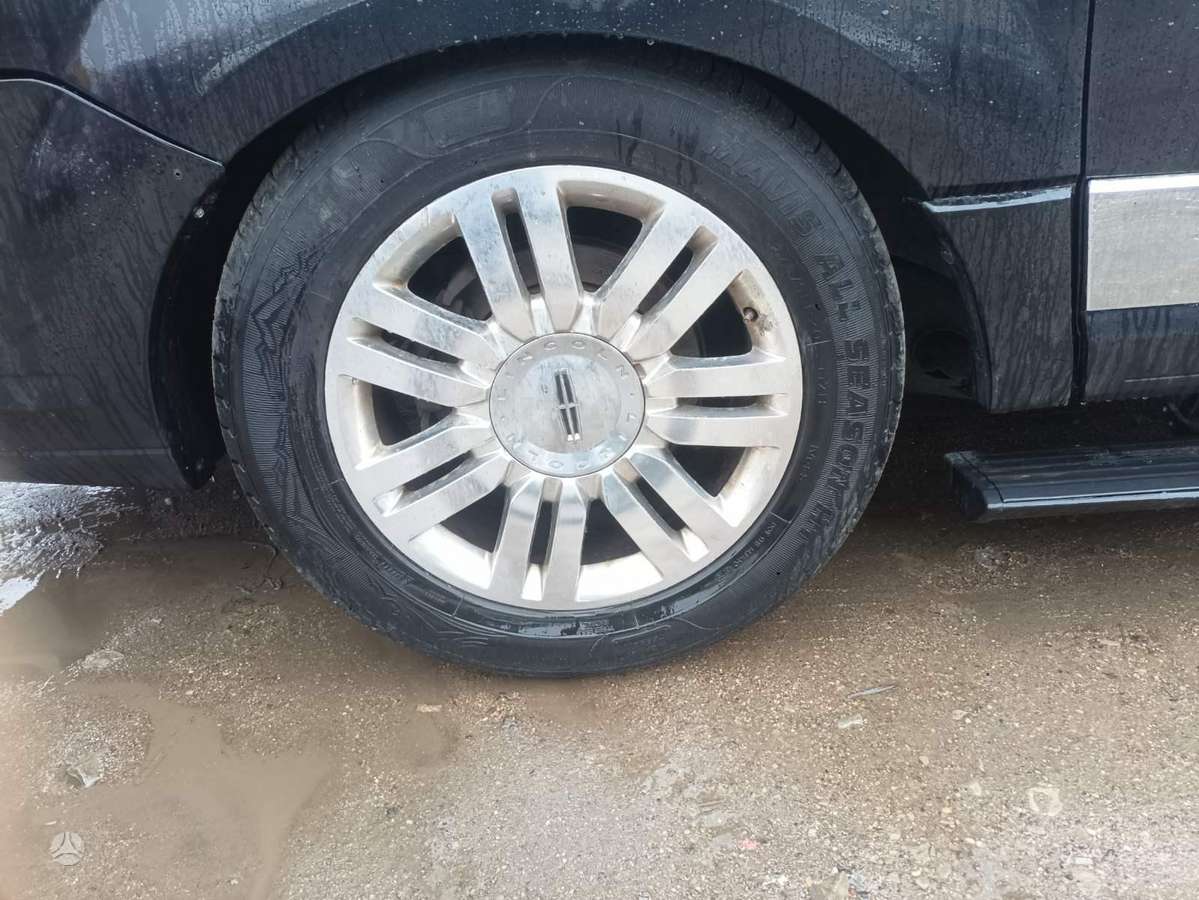 Lincoln Navigator Vin 5lmjj3j51bej01043