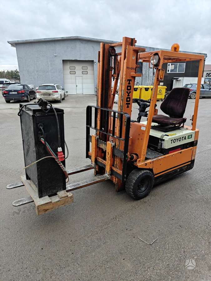 Toyota 2FBE13, вилочные погрузчики