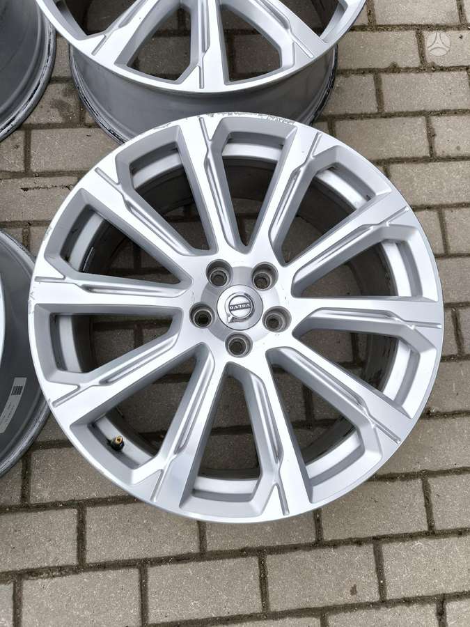 Volvo, light alloy, R20