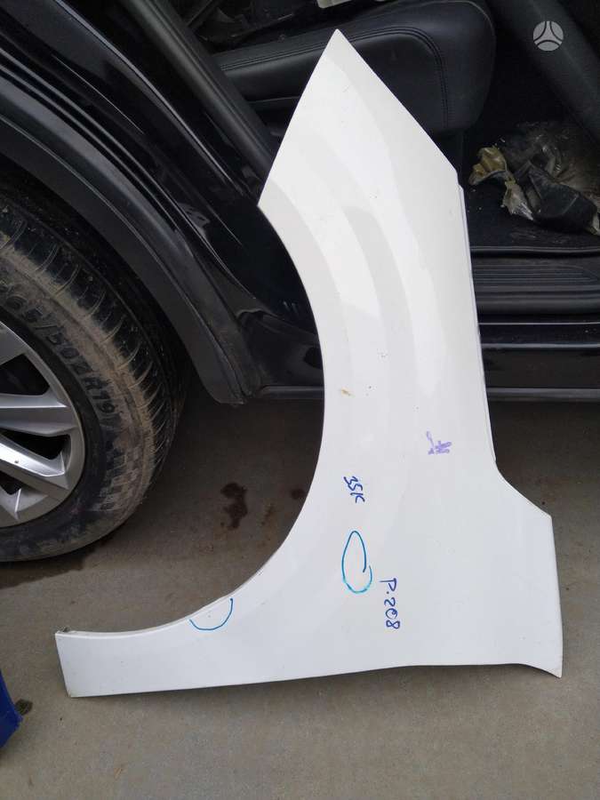 Peugeot 208 žibintai