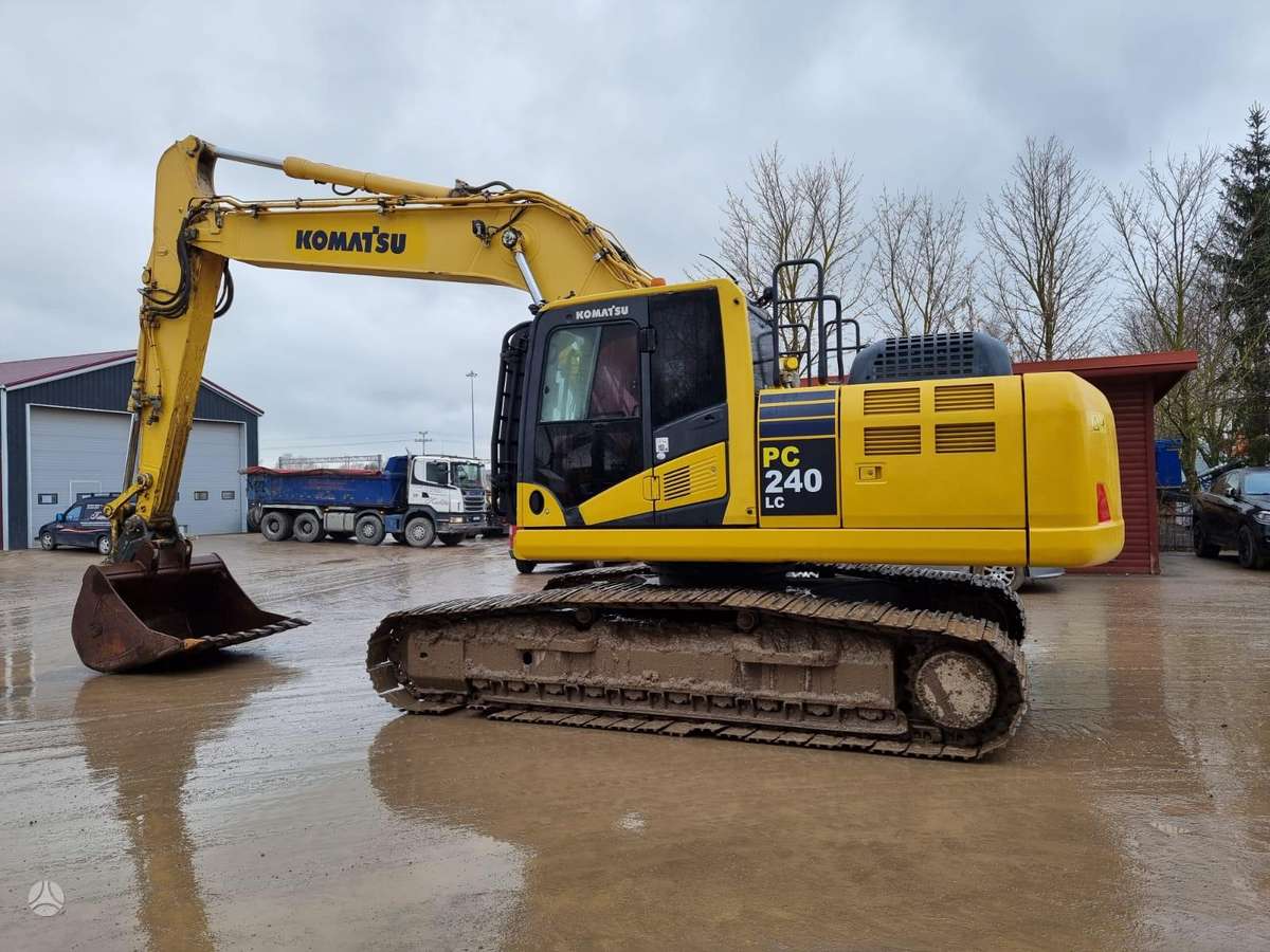 Komatsu PC240 LC-10, экскаваторы