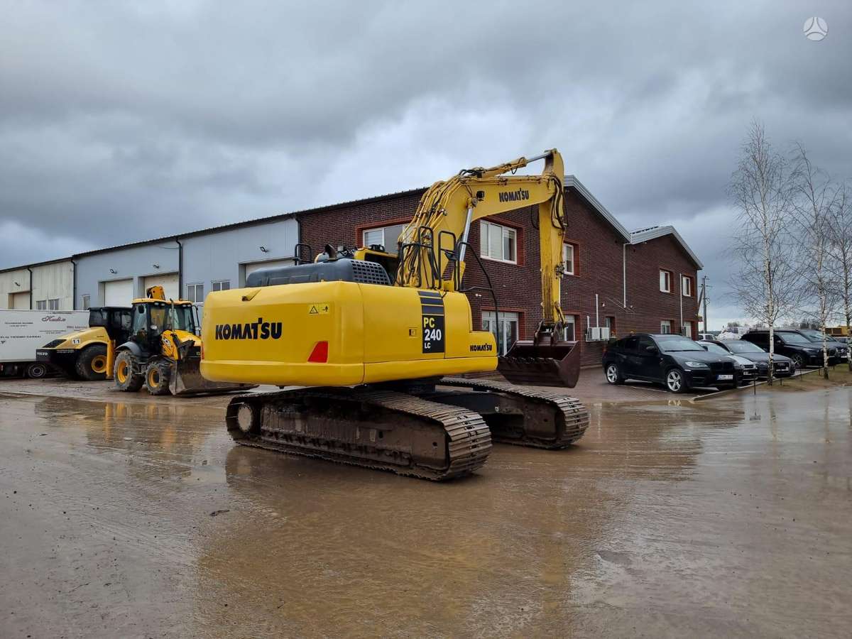 Komatsu PC240 LC-10, экскаваторы