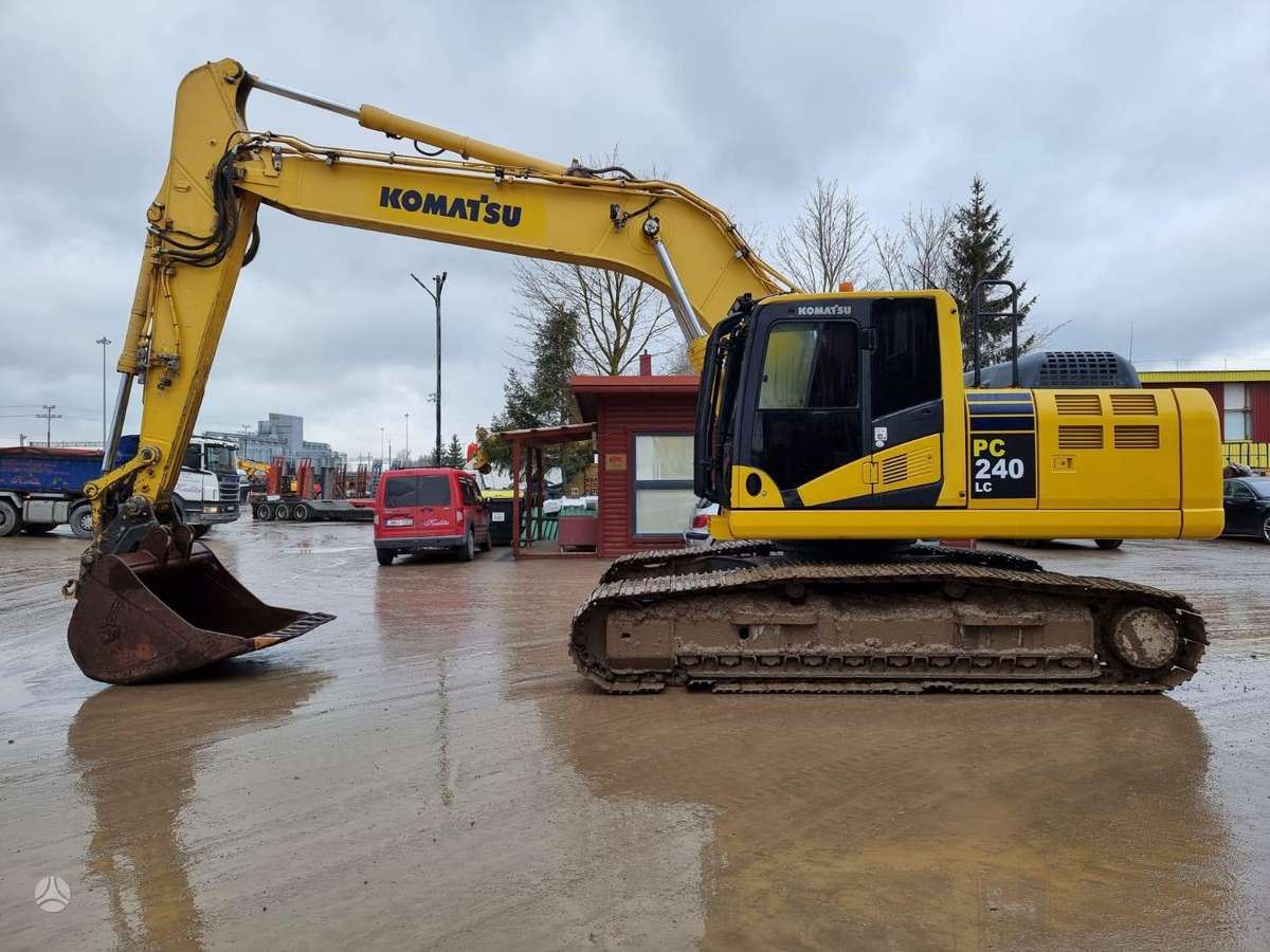 Komatsu PC240 LC-10, экскаваторы