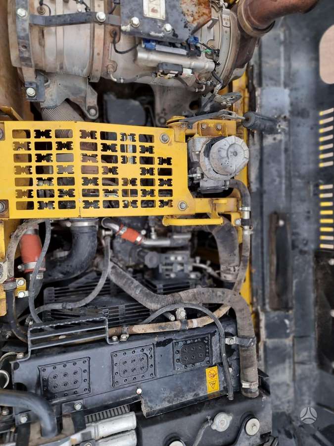 Komatsu PC240 LC-10, экскаваторы