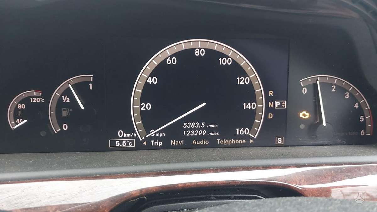 Mercedes-Benz S320