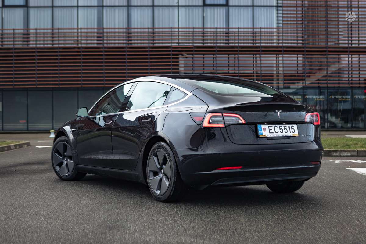 Tesla Model 3, 75 kWh, hatchback