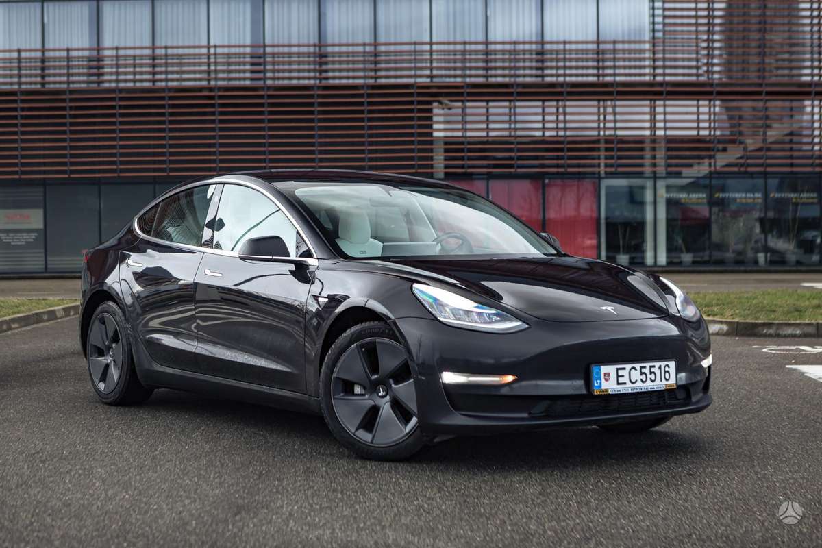 Tesla Model 3, 75 kWh, hatchback