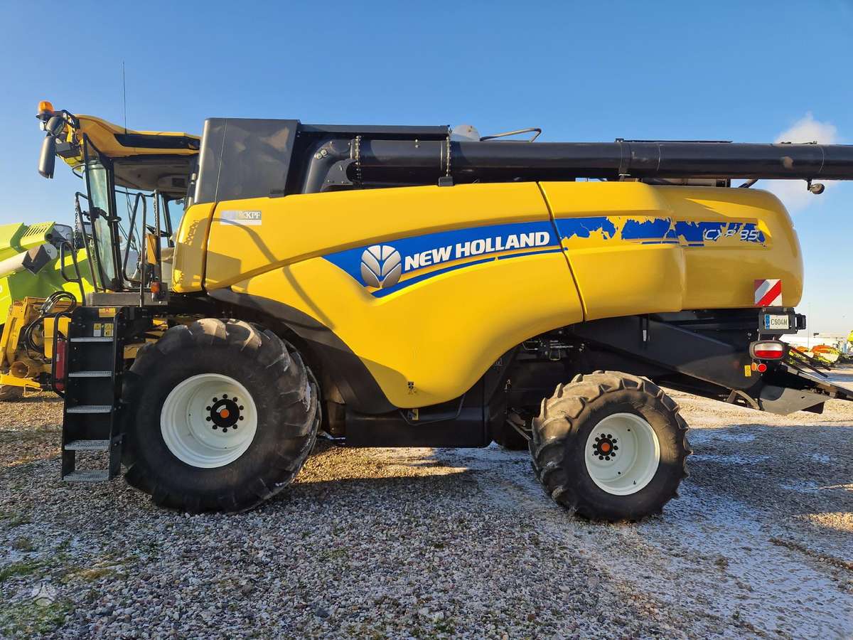 New Holland CX 8.85, комбайны