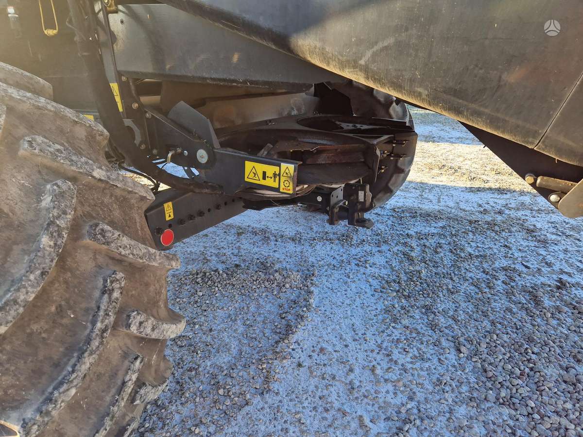 New Holland CX 8.85, комбайны