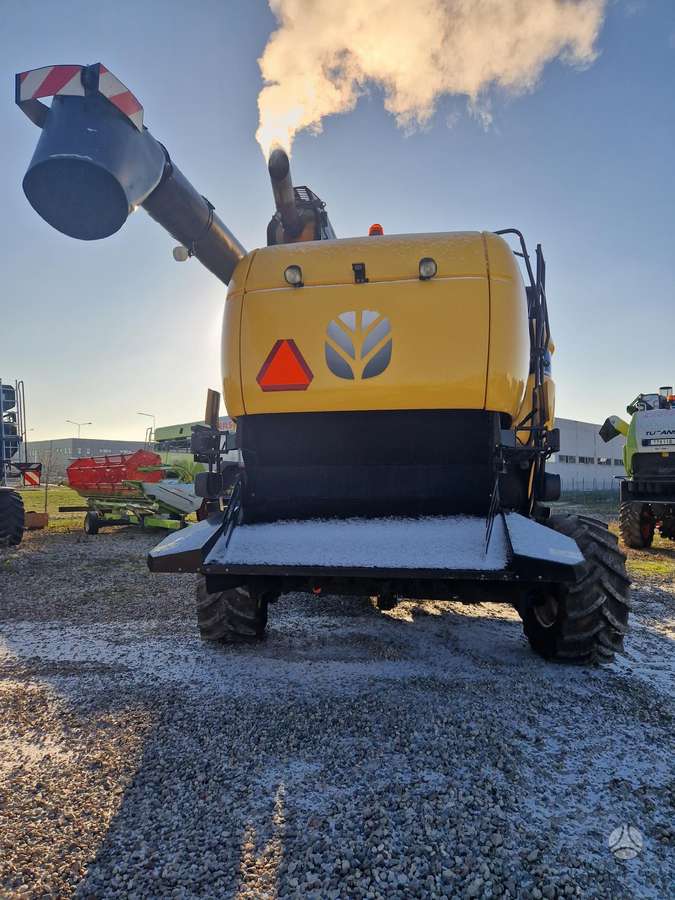 New Holland CX 8.85, комбайны