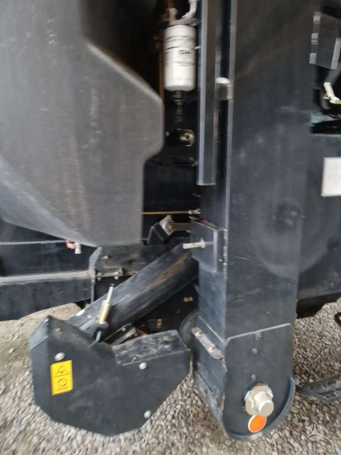 New Holland CX 8.85, комбайны