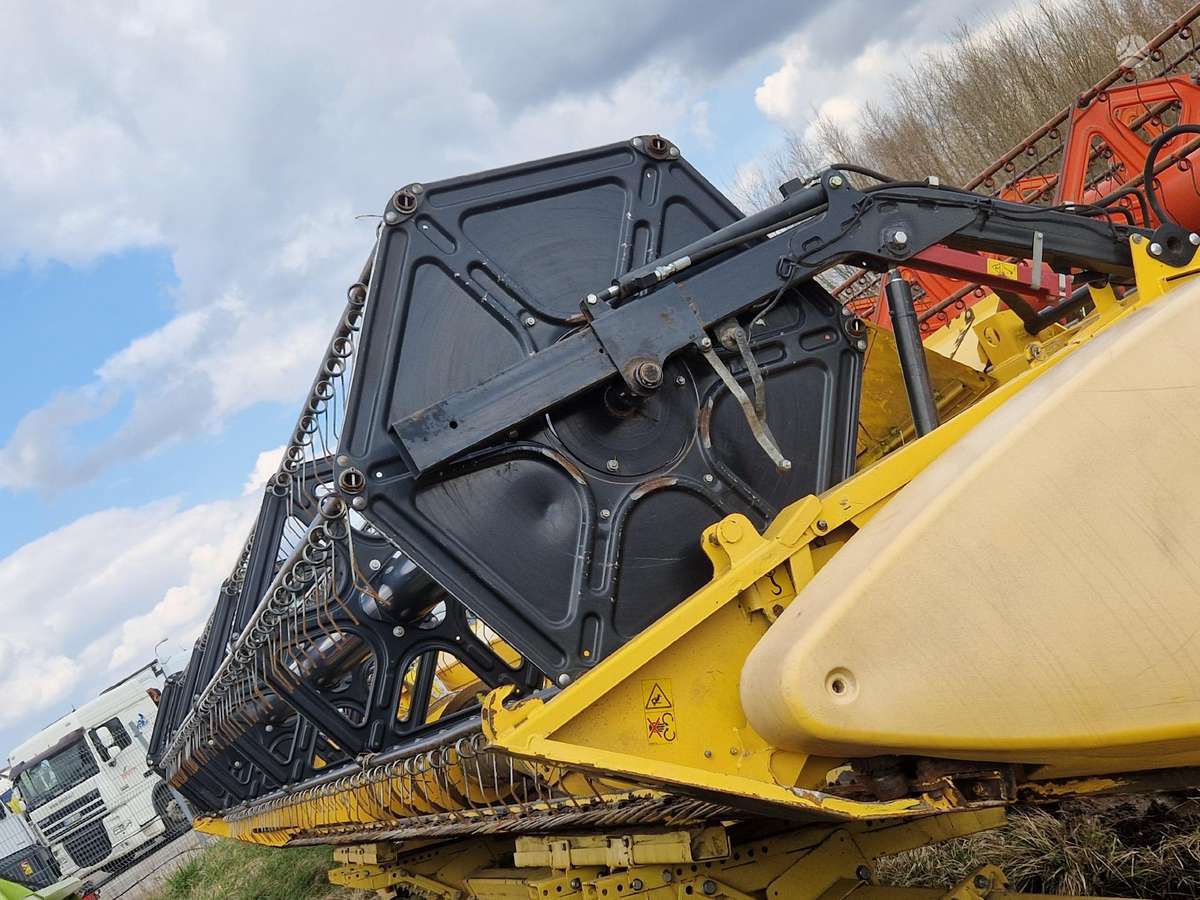 New Holland CX 8070, kombainai
