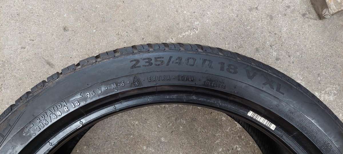 Continental, всесезонные 235/40 R18
