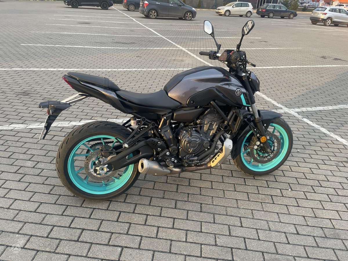 Yamaha MT 07 700cc, street / classic
