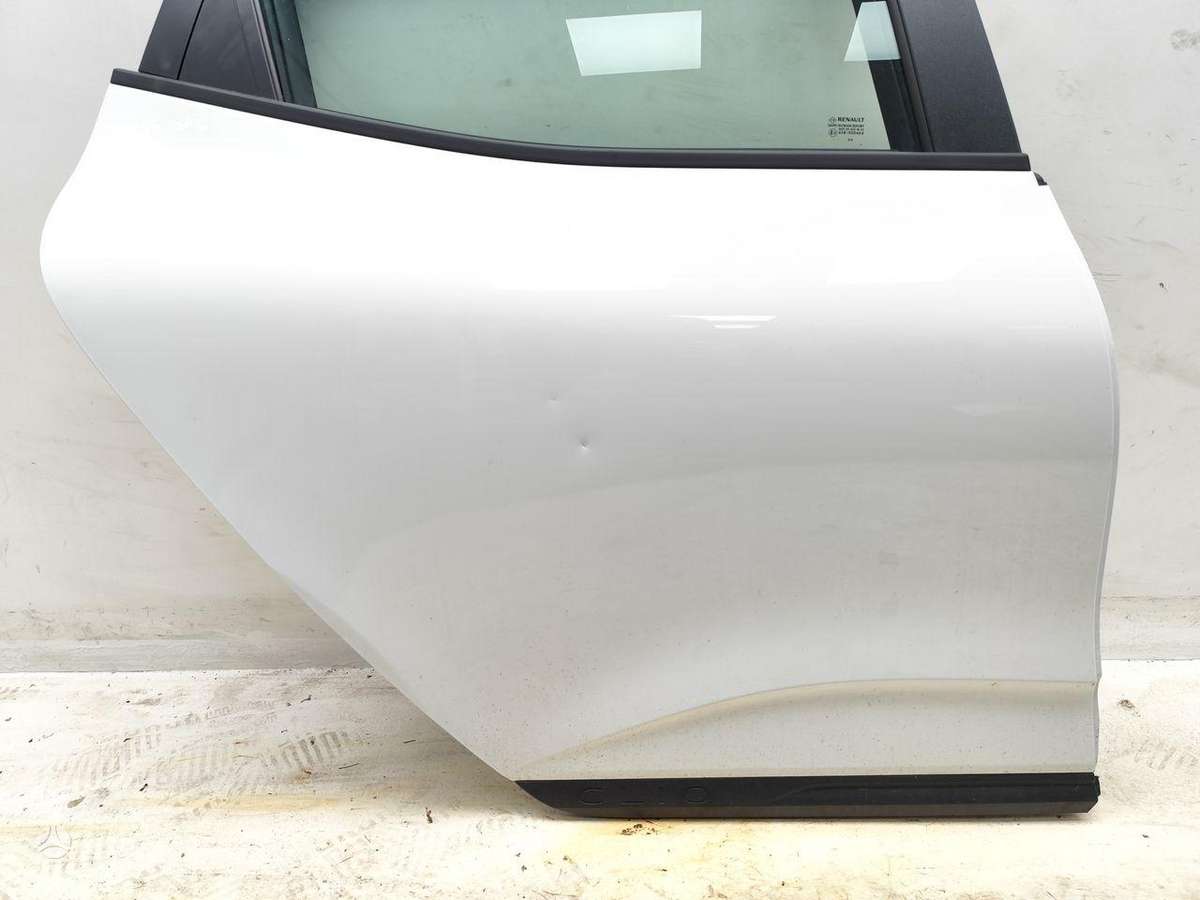 Renault Clio doors