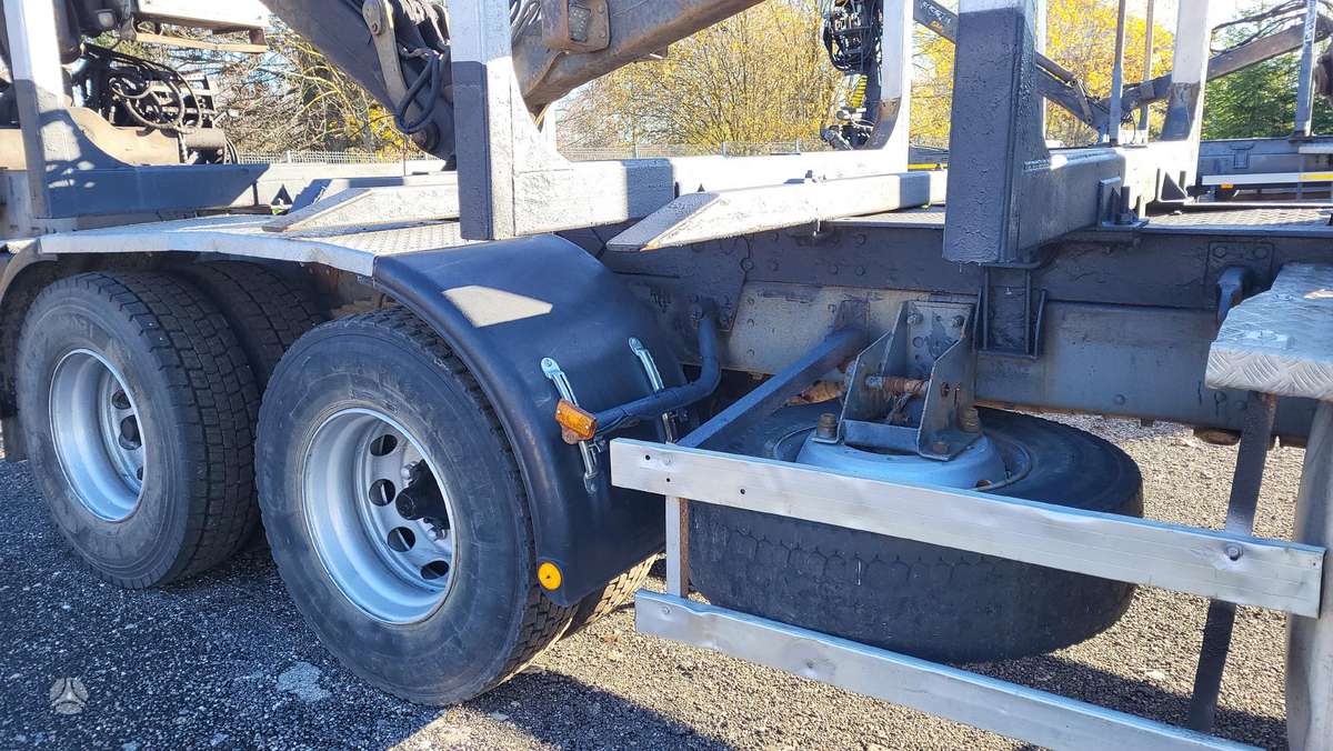 Loglift F 96 S, grapples