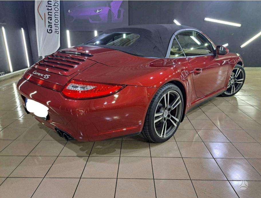 Porsche 911 - 4