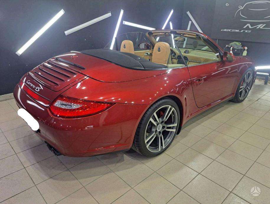 Porsche 911 - 9