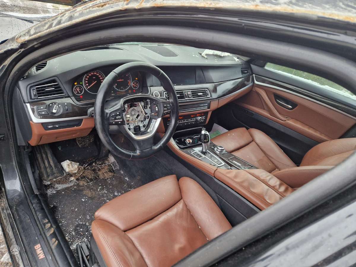 BMW 535 Kablys duru pritraukejai harmon kardon