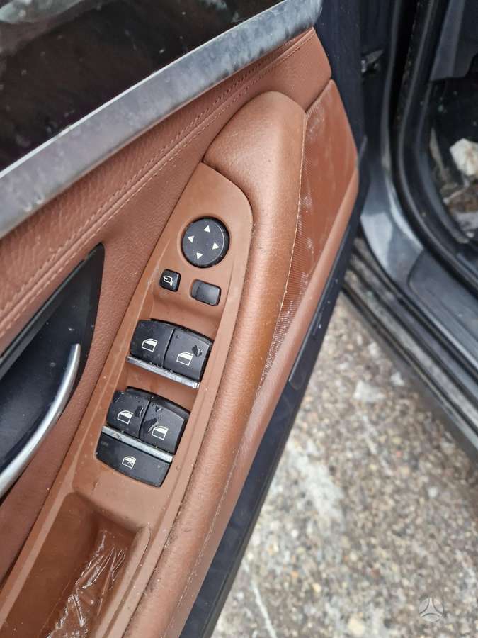 BMW 535 Kablys duru pritraukejai harmon kardon