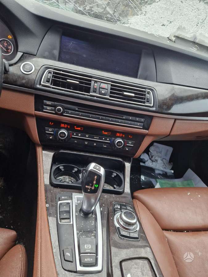 BMW 535 Kablys duru pritraukejai harmon kardon