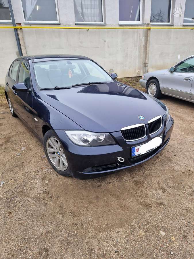 BMW 318 Dalimis