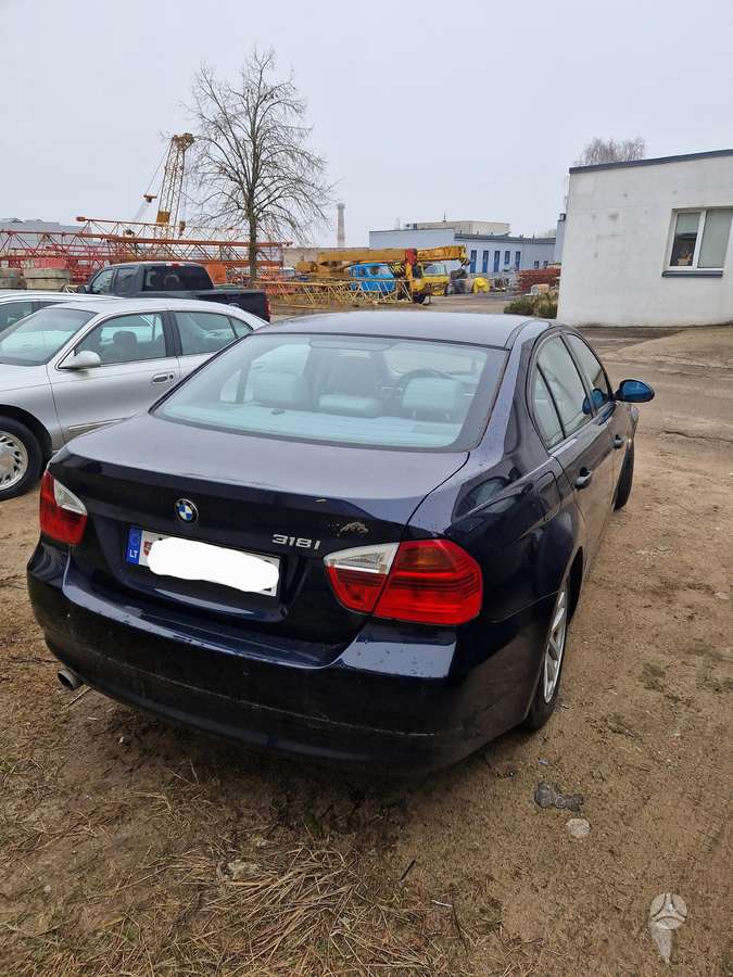 BMW 318 Dalimis