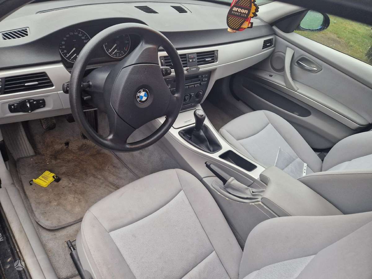 BMW 318 Dalimis