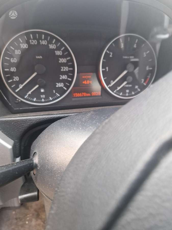 BMW 318 Dalimis