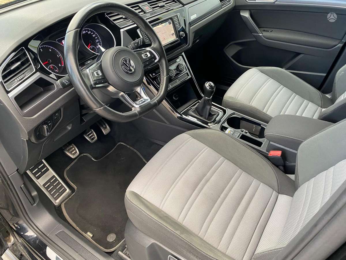 Volkswagen Touran - 9