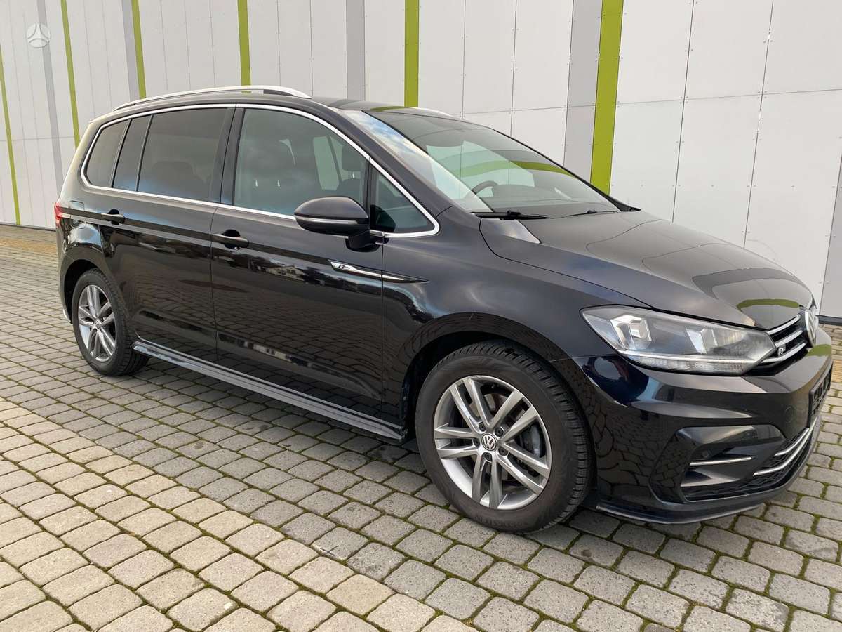 Volkswagen Touran - 1